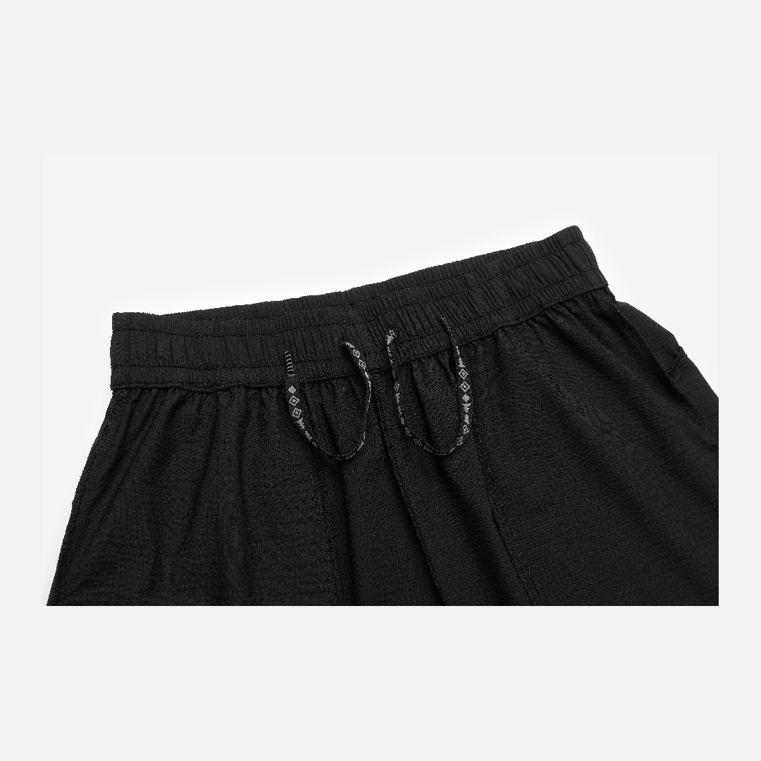 MEN'S Nikola Jokić - Logo Shorts : Black - 361 Degrees